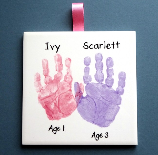 sistershandprinttile1080x1059